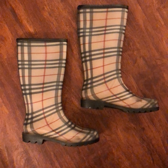 Burberry Shoes - Burberry Updated Nova Check Rain Boots 41 / 11